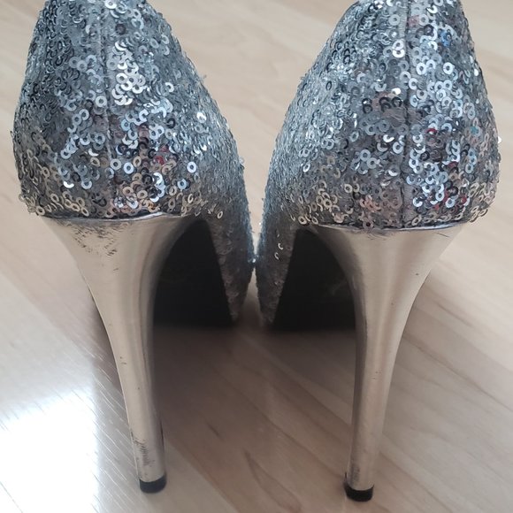 Silver sequins - Picture 2 of 3